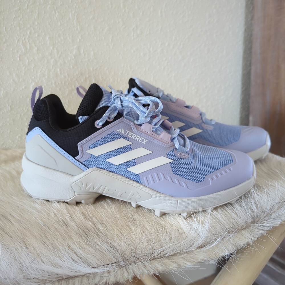 ADIDAS WOMEN’S TERREX SWIFT R3 HIKING SHOES  Sneakers Continental  SIZE 9